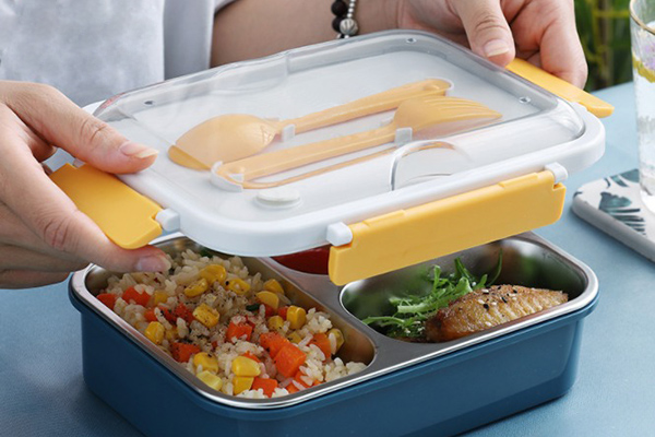 Read more about the article Manfaat yang Dapat Anda Rasakan Saat Membawa Bekal Makan Siang Sendiri