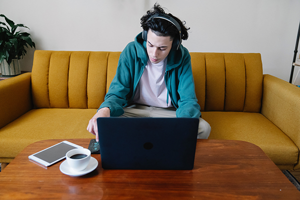 Read more about the article 5 Ide Kegiatan Produktif Saat Harus Di Rumah