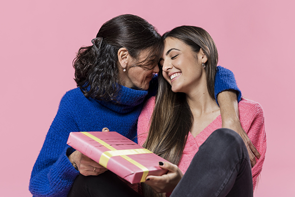 Read more about the article Hadiah untuk Ibunda Tersayang, Bukan Cuma Bermanfaat tapi Juga Sehat