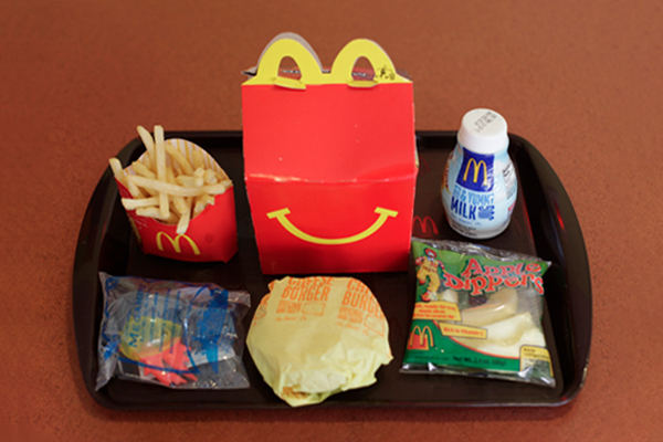 Read more about the article Inspirasi dari Mainan Happy Meal: Merchandise Promosi yang Menarik dan Sukses