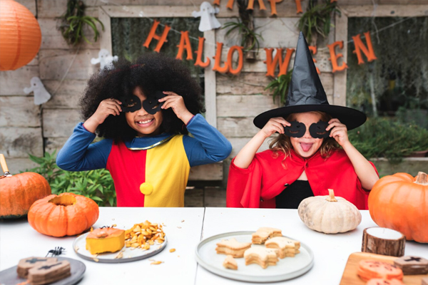 Read more about the article Promosikan Brand Anda di Bulan Oktober dengan Souvenir Promosi Halloween yang Unik dan Kreatif