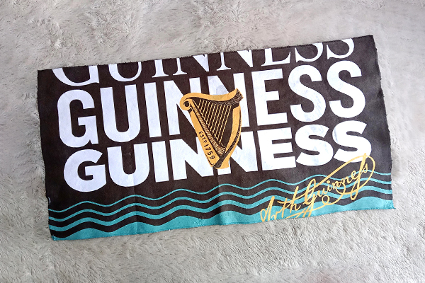 Read more about the article Cara Membuat Desain Handuk Souvenir yang Menarik