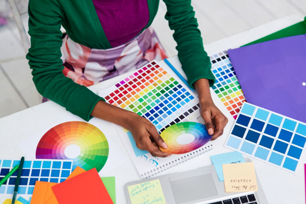 tren warna desain 2024