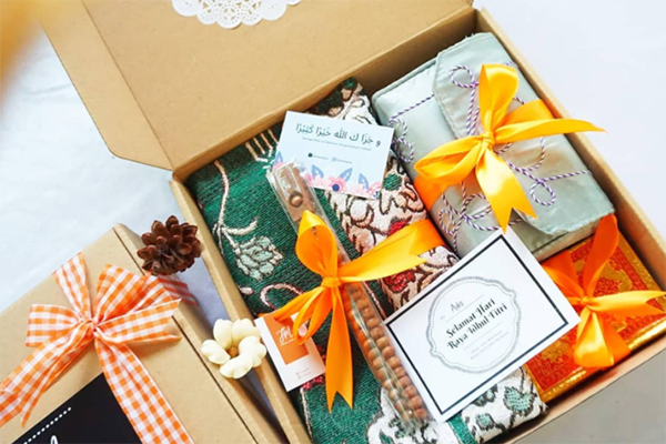 Read more about the article Ide Cemerlang Souvenir Lebaran untuk Promosi Bisnis Anda