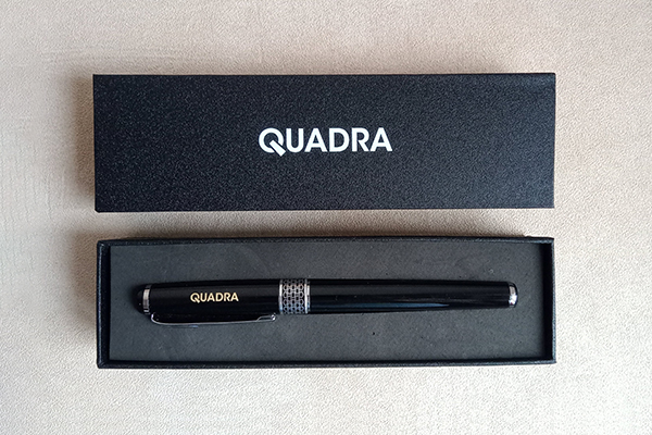 Read more about the article Berikan Souvenir Pulpen Eksklusif Biar Peserta Rapat Anda Terpesona!