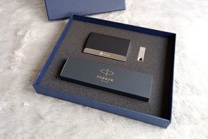 souvenir rapat korporat