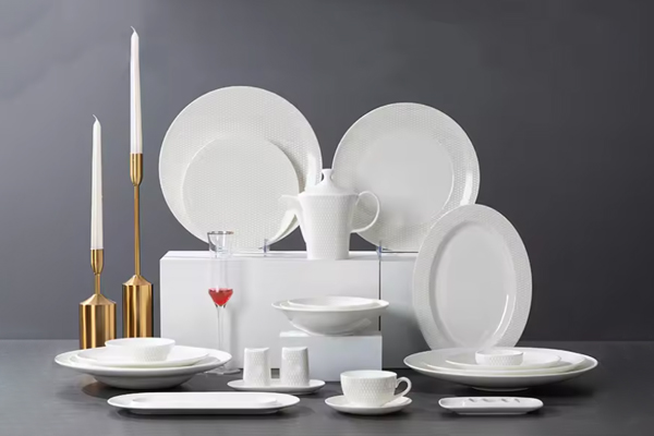 Read more about the article Rahasia Sukses HORECA: Peralatan Minum Custom yang Meningkatkan Daya Tarik Pelanggan