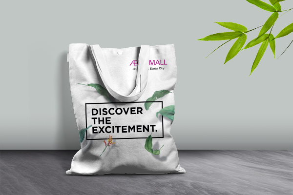 Read more about the article Menggali Potensi Souvenir Tote Bag untuk Promosi Bisnis Anda