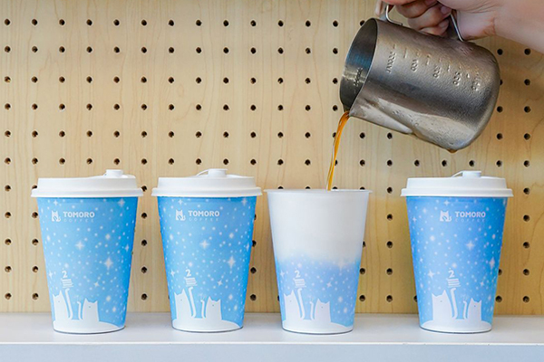 Read more about the article Lho Kok Berubah?? Inspirasi Souvenir Color Changing Cup Kedai Kopi