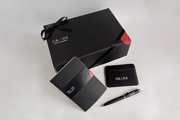 Read more about the article Trik Jitu Memberi Hadiah Korporat yang Bikin Klien dan Staf Klepek-Klepek